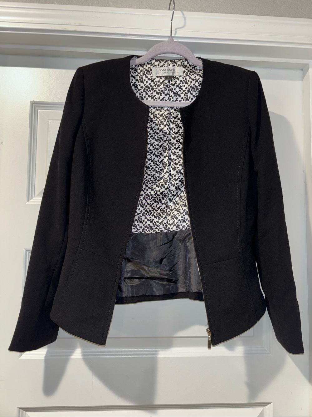 Tahari Arthur S. Levine Black Zip Front Peplum Blazer Size 4